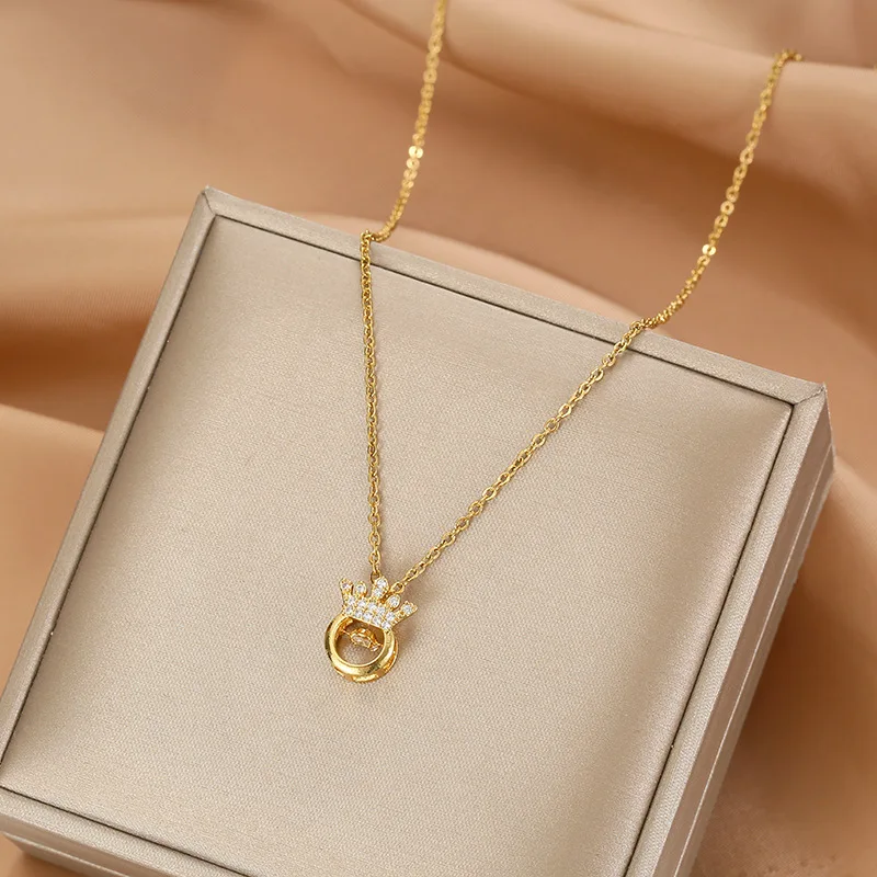 

New Trendy Crown Titanium Steel Necklace Sports Smart Women's High-End Temperament Sense Collarbone Chain