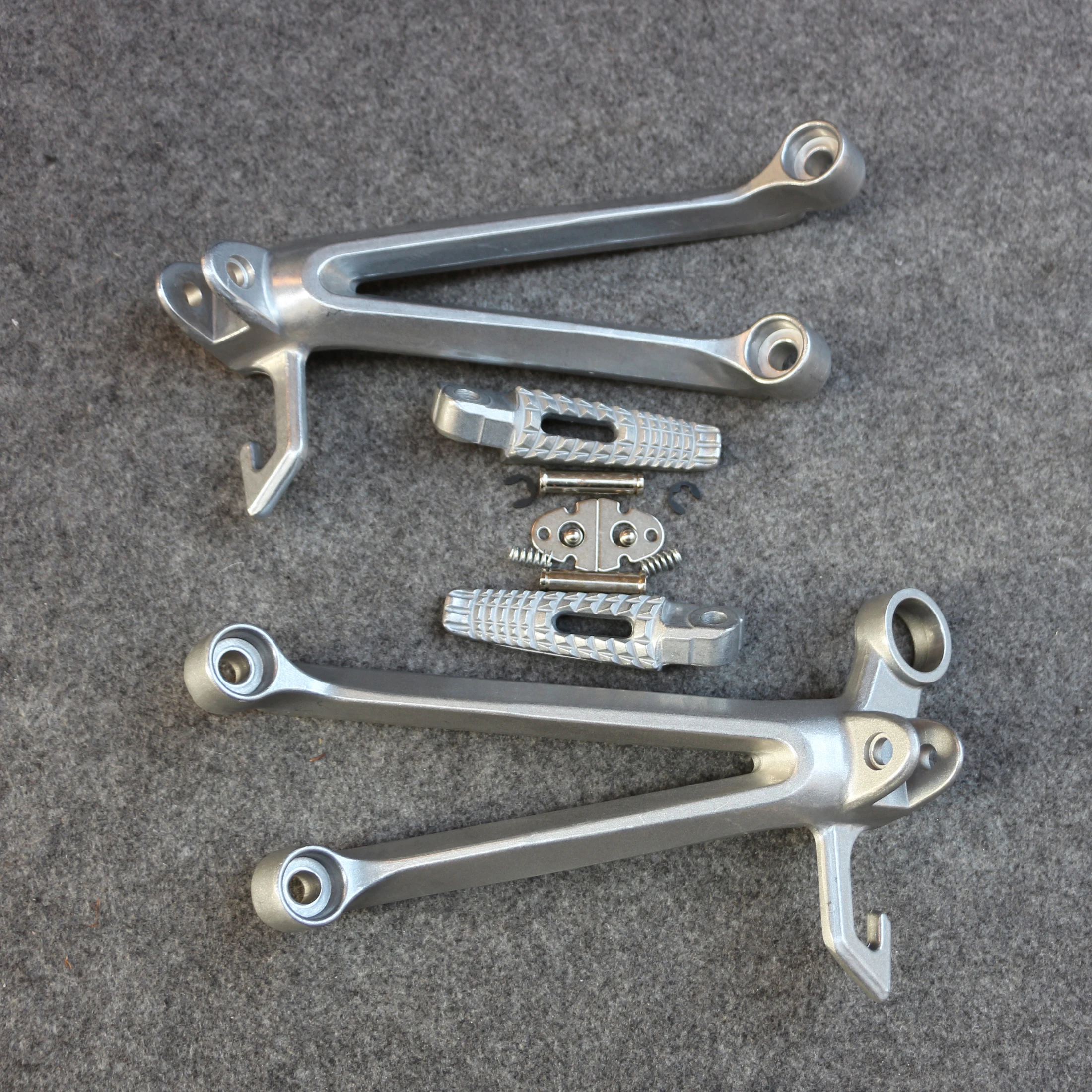 

Motorcycle Rear Footrests Foot Pegs Pedal Assembly Bracket Fit For GSXR1000 2005-2006 GSXR 1000 GSX-R 1000 GSX-R1000 05 06