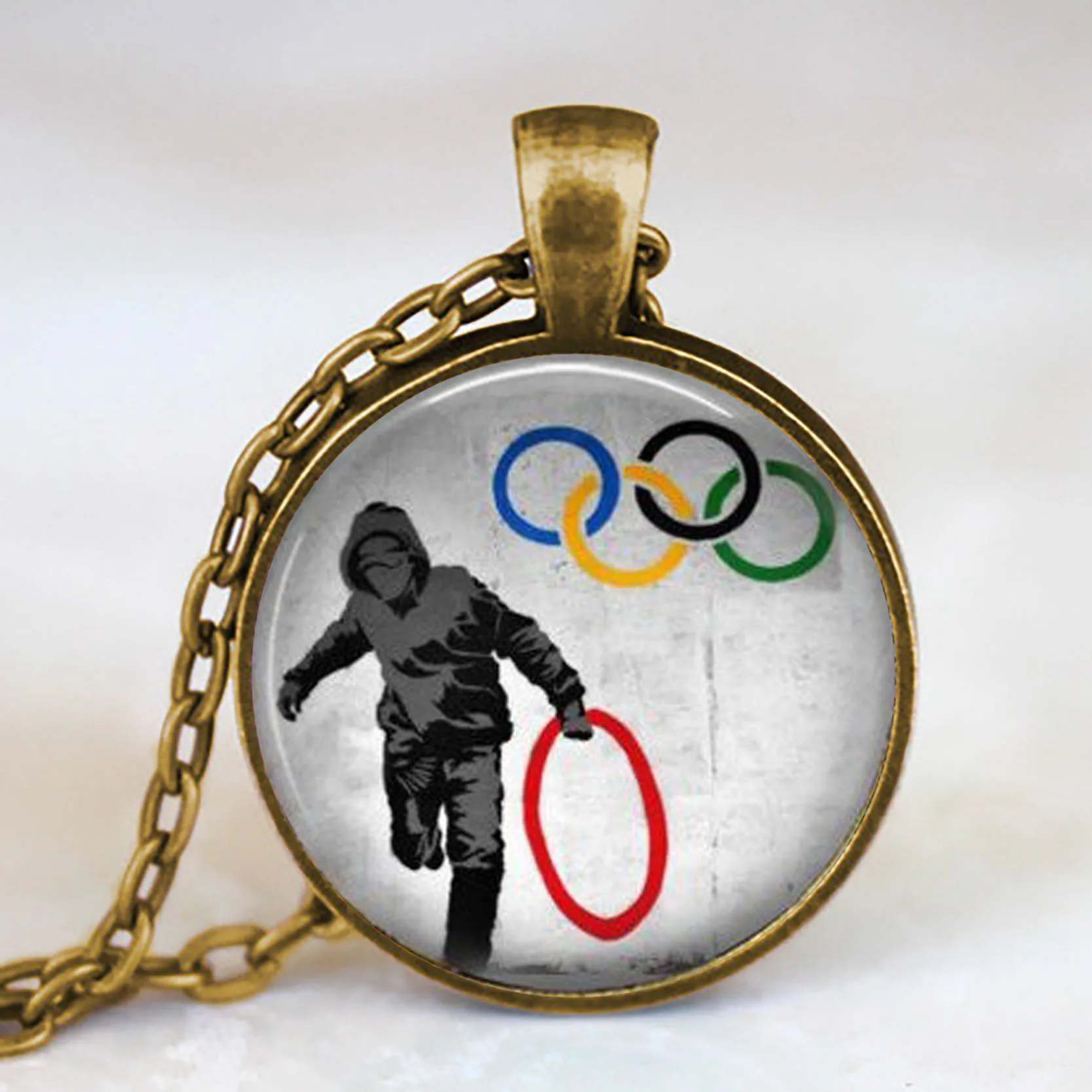 

2021 New Fashion Van Gogh Self Portrait Fashion Pattern Necklace Art Creative Glass Cabochon Pendant Antique Bronze Necklace