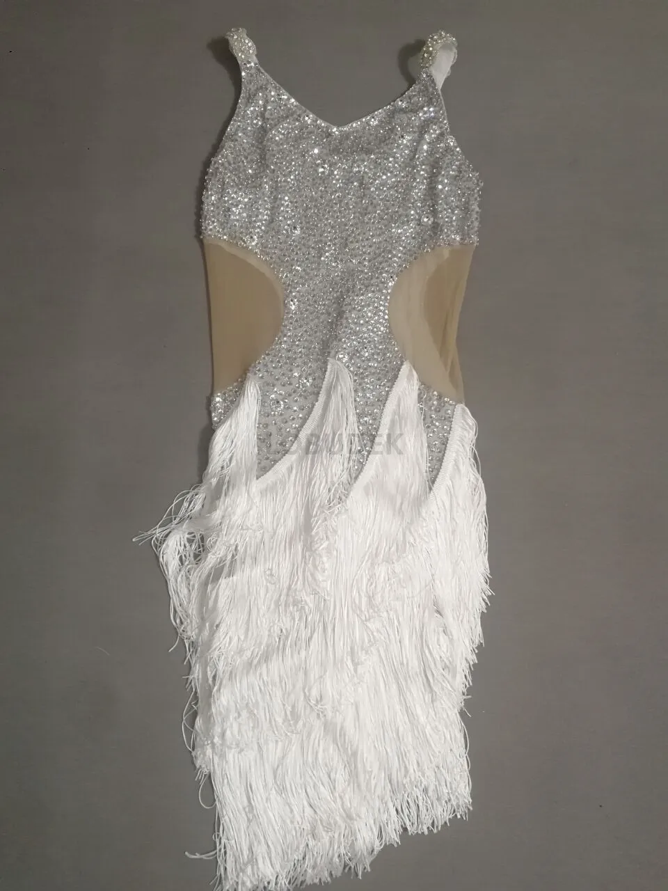 Платье для латиноамериканских танцев с бахромой серебристые белые стразы |
