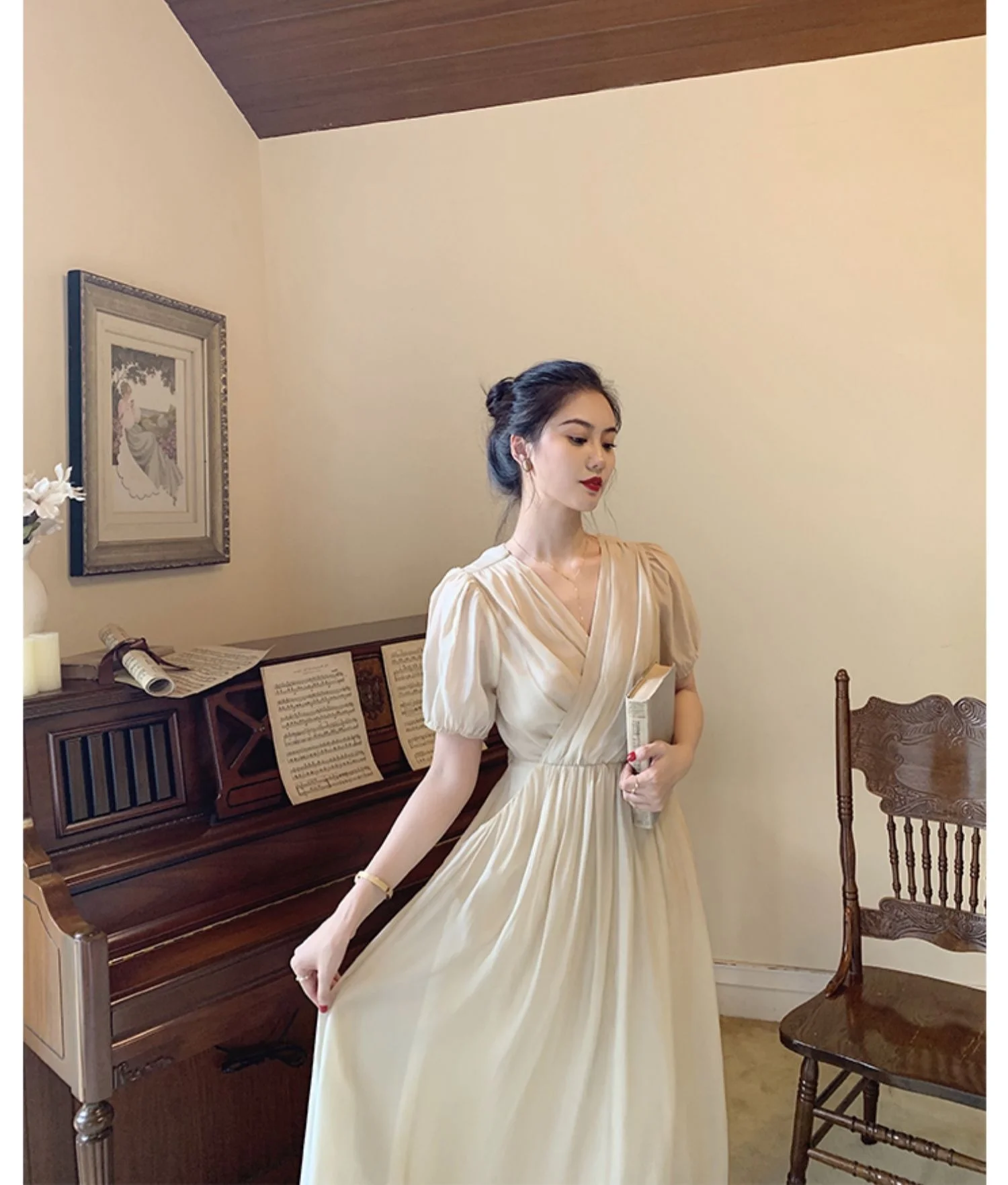 

Summer 2021 Sweet New V-neck Tencel French Waist-Slimming Thin First Love Fairy Temperamental White Dress
