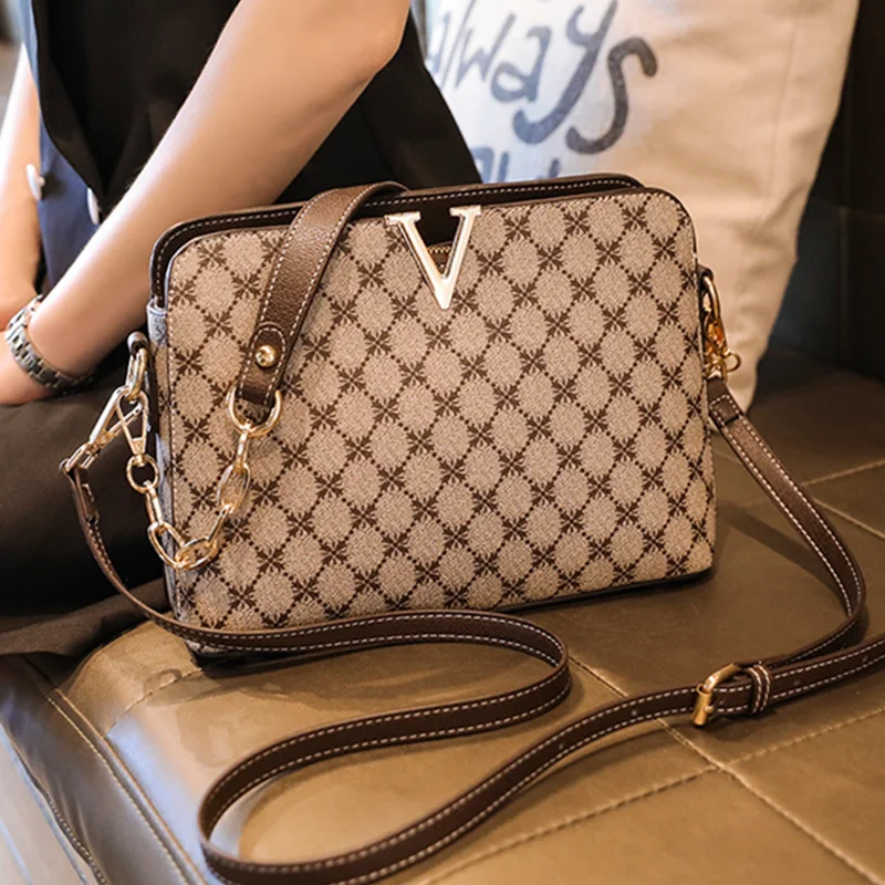 

Женская сумка высокого качества, новинка 2021, модная Роскошная брендовая сумка с принтом для подмышек, Роскошный дизайнерский кошелек, сумка...