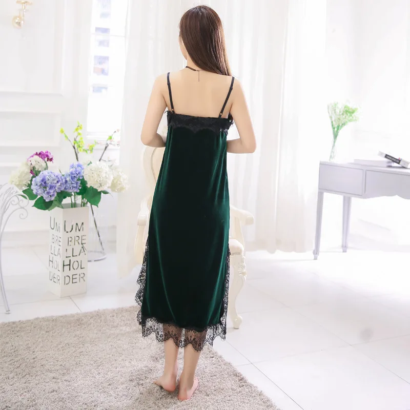 Элегантная бархатная длинная ночная рубашка кружевная сорочка с разрезом по