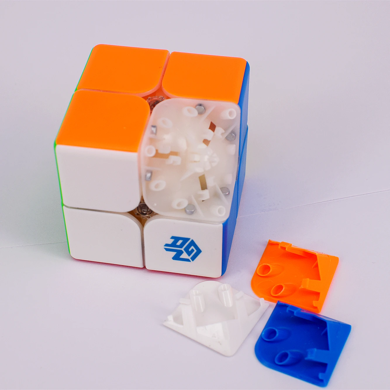 

GAN249 V2 M Magnetic 2x2x2 magic cube GAN 249 V2M puzzle cube 2x2 Magnetic speed cube GANS cubo magico