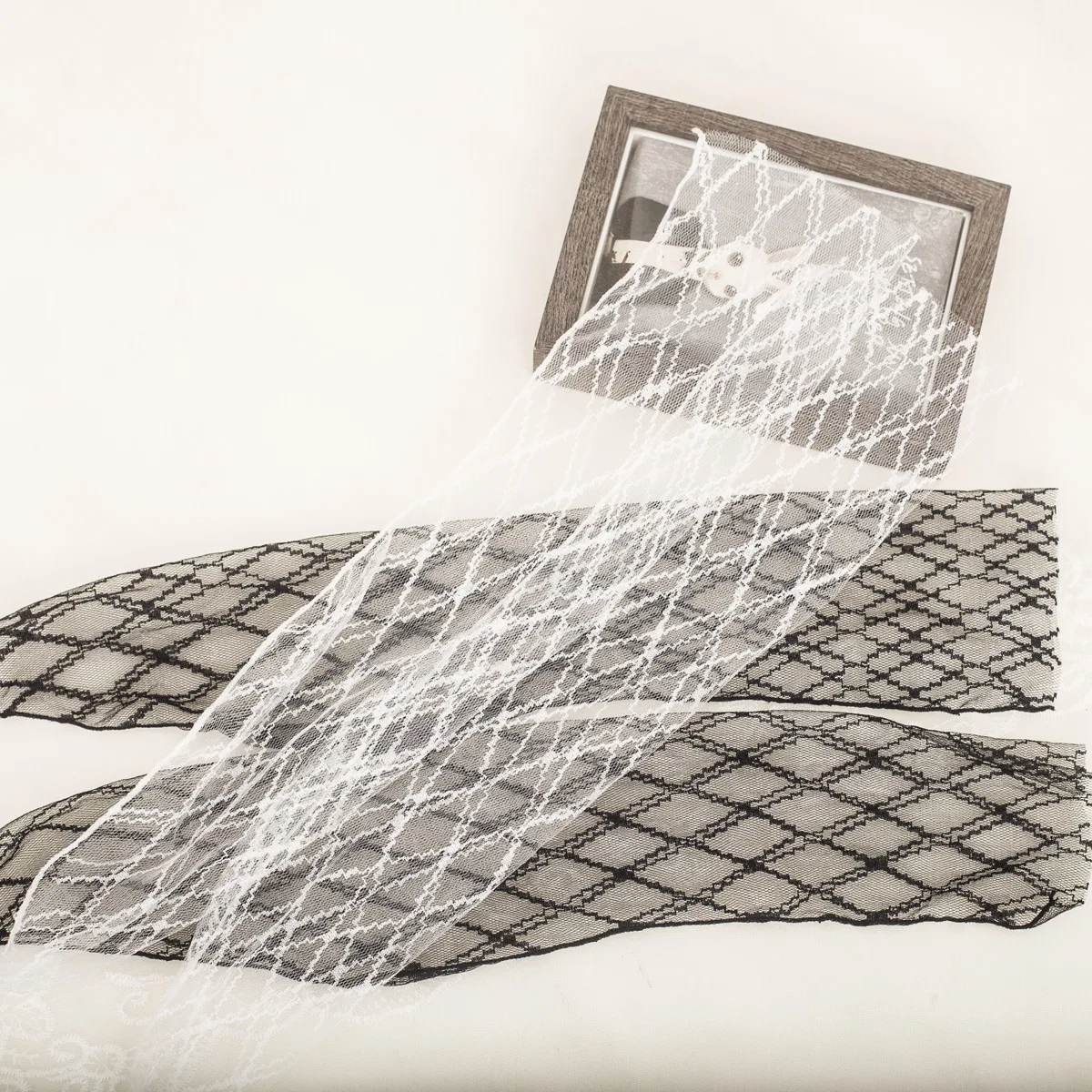 2020 Women Summer Fashion Fresh Socks With Pearl False Grid Breathable Flowers Transparent Plaid High Quality | Женская одежда