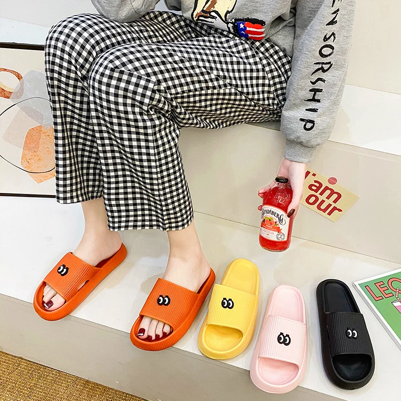 

Flat Shoes Female House Slippers Platform Slides Slipers Women Low Fashion Rubber Soft 2021 Luxury Basic Rome PU Fabric Shoes Wo