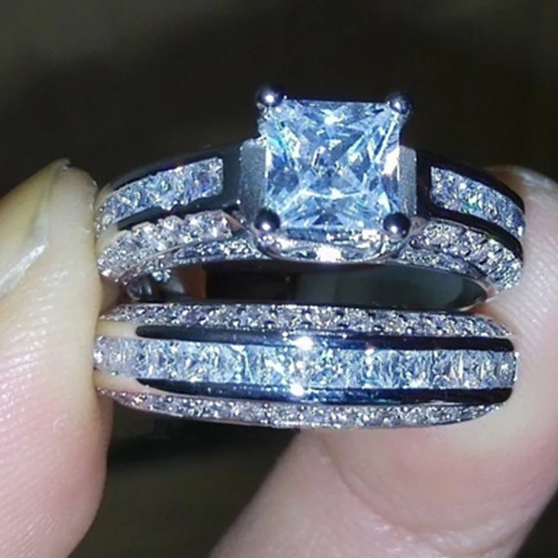 

New Ring Inlaid Zircon White Diamond Blue Diamond Ring Set