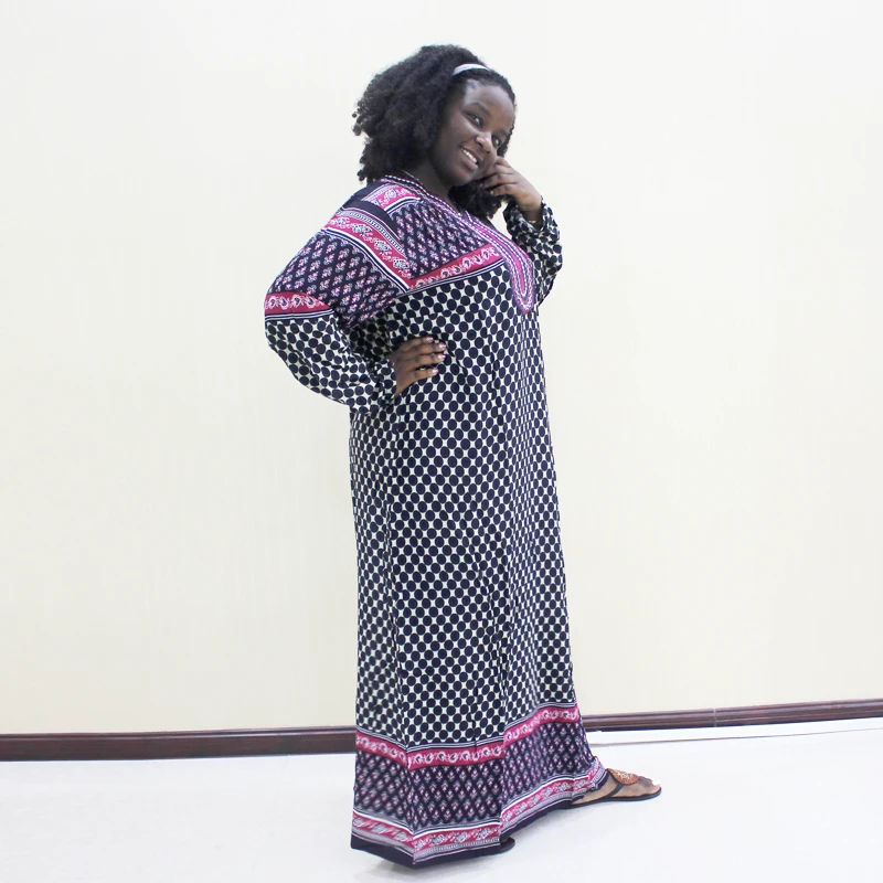 Женское длинное платье в горошек свободное винтажное с аппликацией и длинным