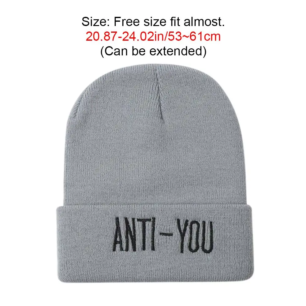 Модная вязаная шапка с надписью и вышивкой Антивозрастные узоры осенне-зимние