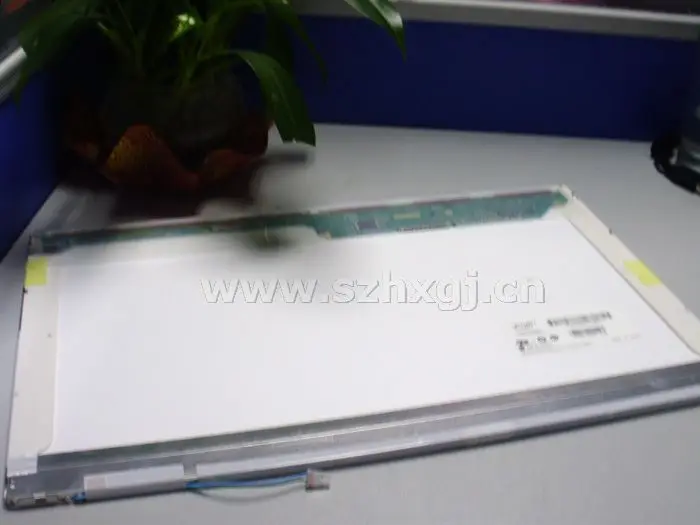

For New LP171WP4 (TL)(N1) screen LCD screen 30-pin chip plug