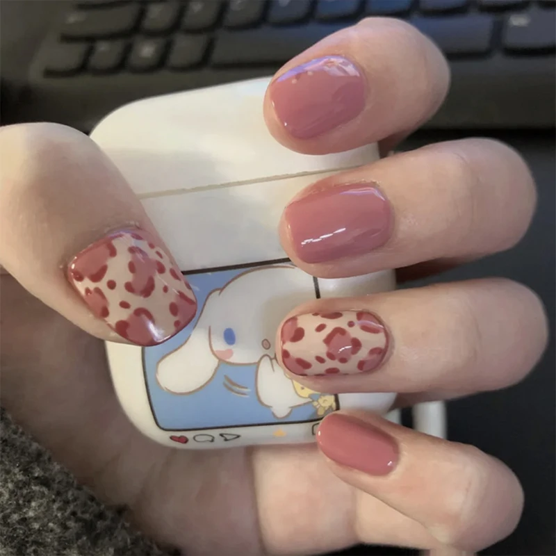 

LiuLiu 24Pcs Candy Leopard-Print Fake Nails Detachable Wearable Full Cover French Nail Extension Tips Fingernails Designs