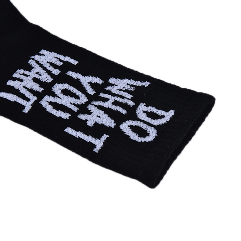 

High Quality Funny Letter Korea Halajuku Hip-hop Street Skate Socks Hosiery Men Black White Casual Cotton Short Socks Winter