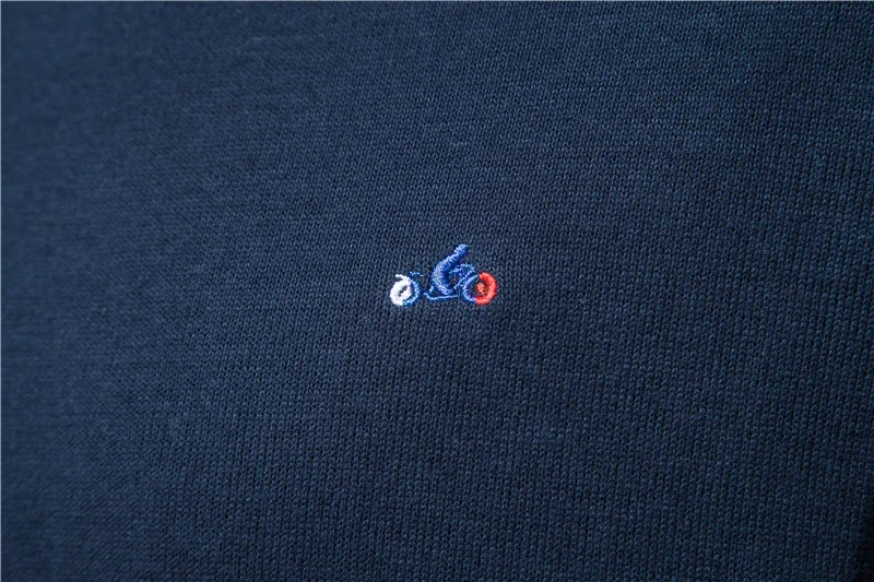 

AIOPESON Solid Color Sweatshirts Men Casual Streetwear Brand Cotton Pullover Hoodies Men Autumn Quality Classic Mens Sweatshirt