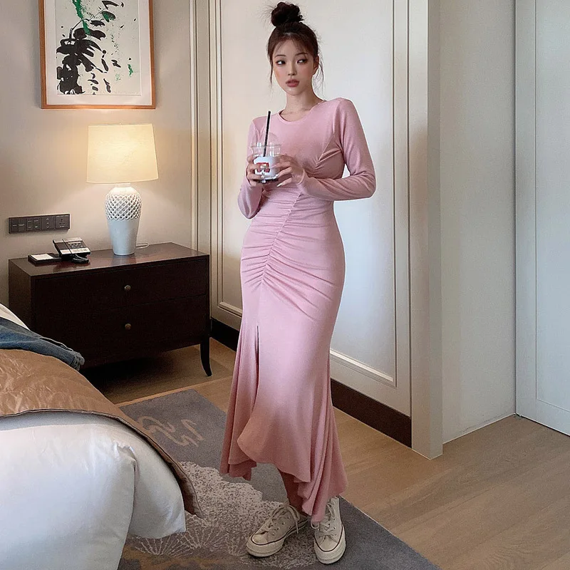 

8252-1 South Korea dongdamen new long sleeve slim dress shows thin temperament, wrinkled irregular bottomed long skirt