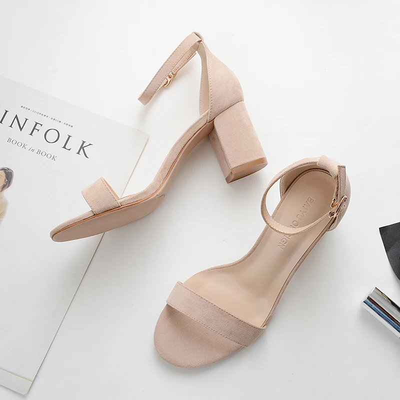 Женские босоножки из искусственной замши на высоком квадратном каблуке с