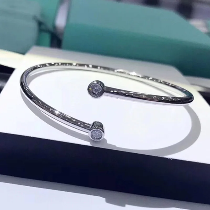 

2021 Popular High-quality TIFF 1:1 Sparkle With Stone Spring Bracelet Luxury Jewelry Fashion Brand Couple Women Free Shipping