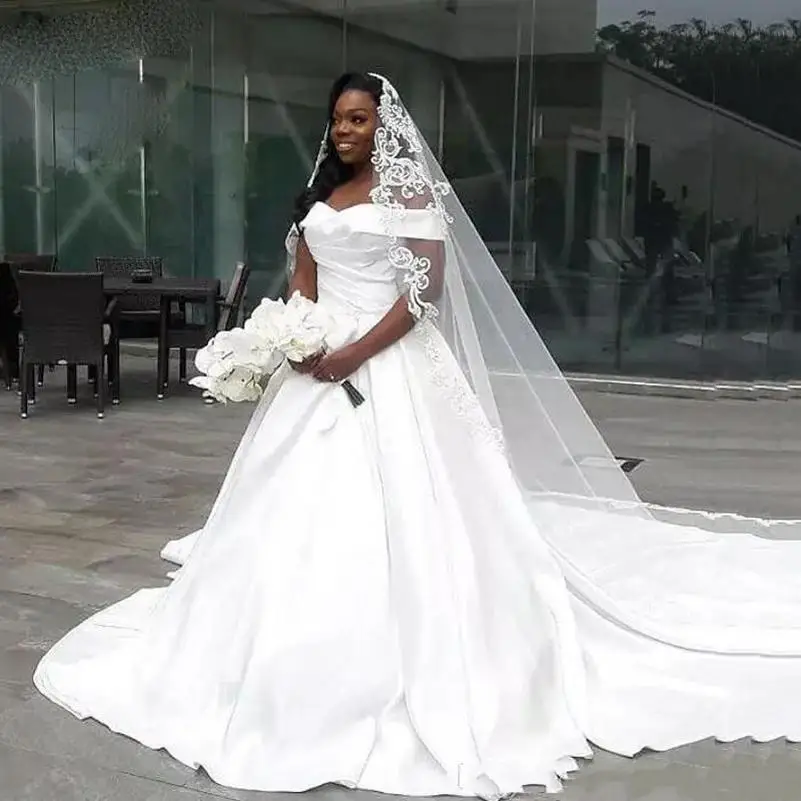 

Off Shoulder A Line Plus Size Wedding Dresses 2023 Cap Sleeves Satin Court Train Bridal Gowns Vestido De Novia