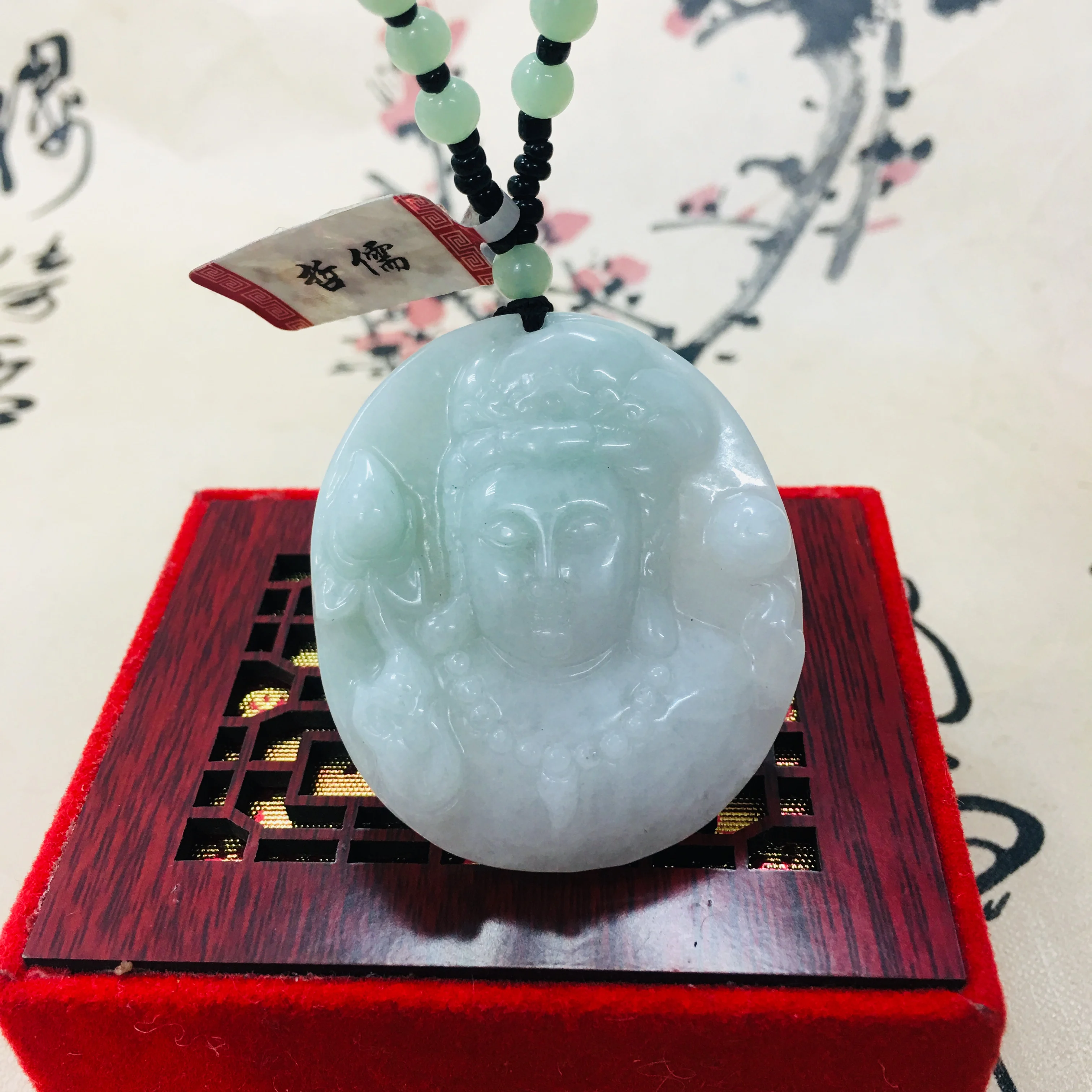 

Zheru pure natural Jadeite carved light green half-length Guanyin pendant with green bead necklace sweater chain Send certificat