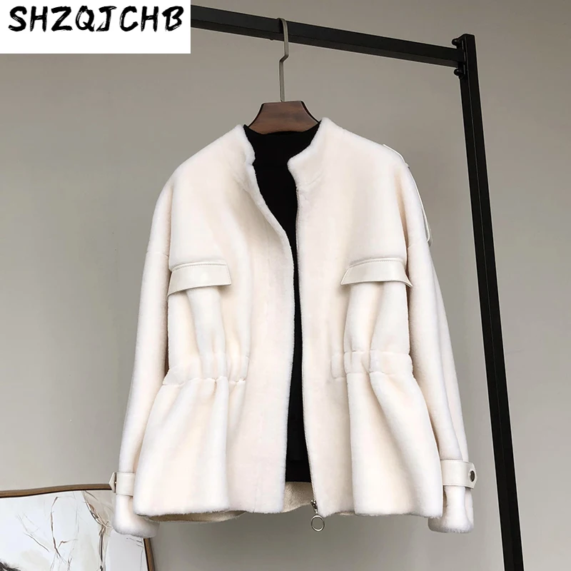 

SHZQ шерстяное пальто для стрижки овечьей шерсти, женское короткое пальто с воротником-стойкой из композитного меха, интегрированное меховое...