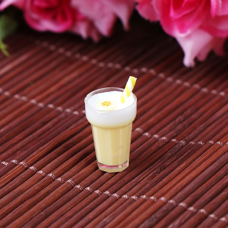 

1:12 Dollhouse Miniature Scene Model Simulation Drink Food Mini Banana Strawberry milkshake Pretend Play Toy Dolls Accessories