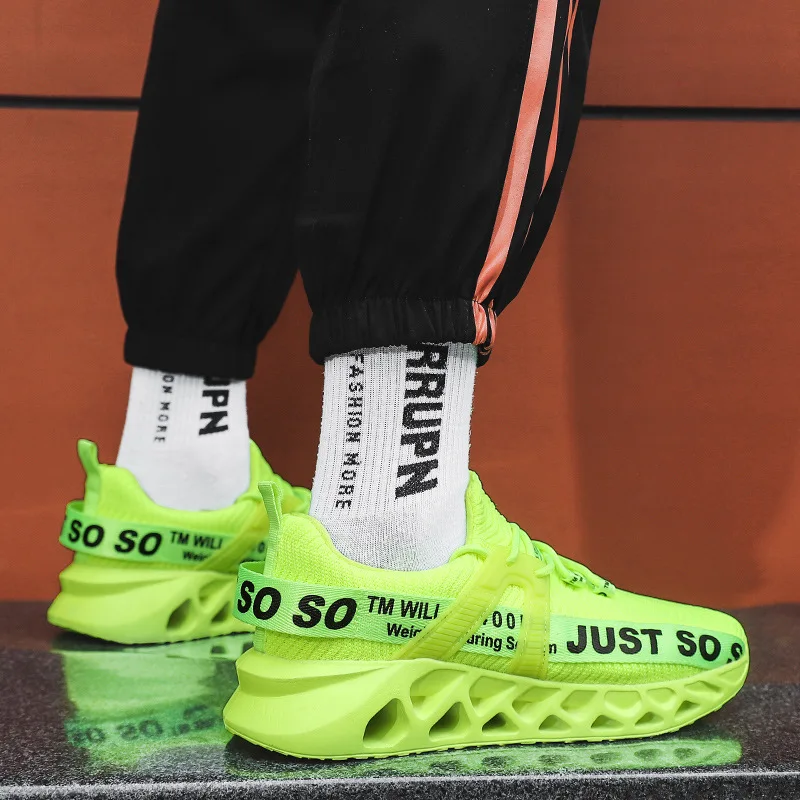 

2021 Large Size Women's Running Shoes Non Slip Athletic Tennis Walking Blade Type Sneakers Men's Casual Sneakers Sports Shoes