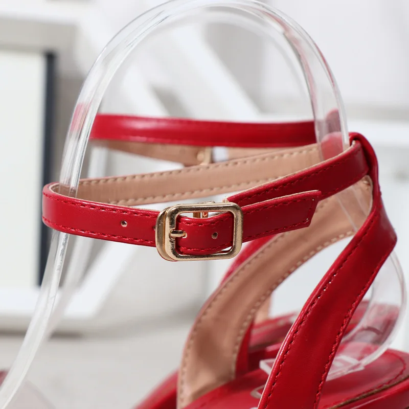 

2021 new Europe and the United States with a word belt rhinestone sexy high-heeled shoes comfortable thick heel fashion large si