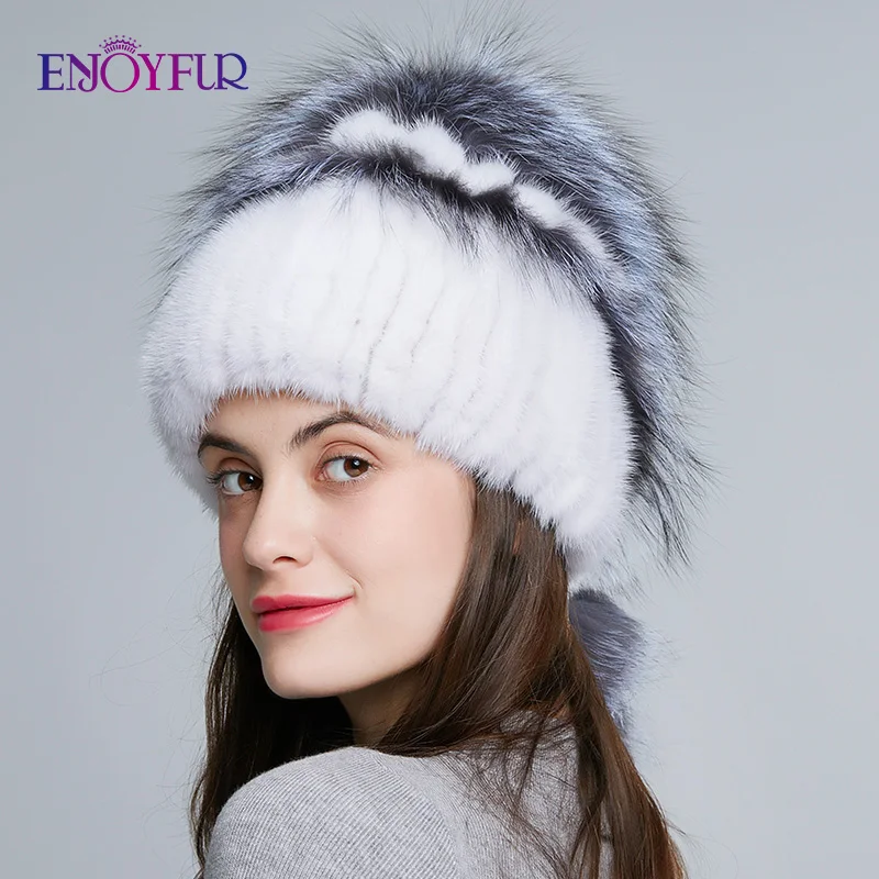 Женская шапка бини с двумя помпонами ENJOYFUR теплая из натурального меха норки