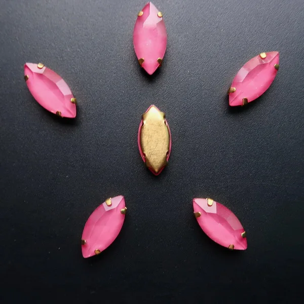 A24 Incarnadine pink Золотой коготь настройки желе конфеты стекло и AB цвета кристалл 7*15 мм Navette Маркиза Форма пришить стразы бусины Одежда diy отделка - Цвет: A24 Incarnadine pink