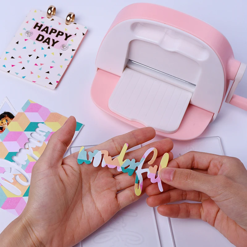 Tanie Maszyna Do Wytłaczania Matryc Nóż Do Scrapbookingu Kawałek Die Cut Gilotyna Do Papieru Maszyna Tnąca Strona Główna DIY Tag Odzieżowy Szablon Do Wytłaczania