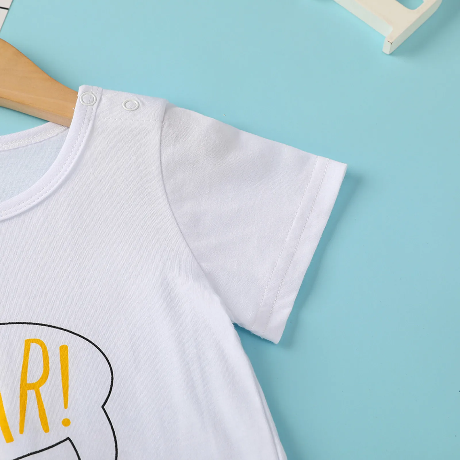 

2021 new baby boy baby baby fashion cute simple short-sleeved cartoon tiger letter top striped print shorts set