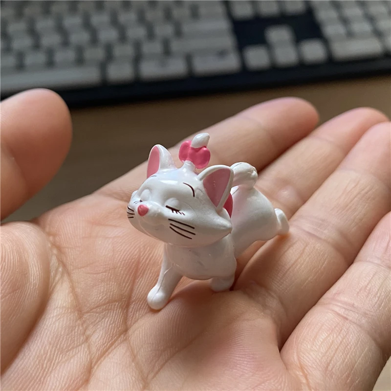 

Фигурки из мультфильма «Приключения кошки Мари», 4 см, 24 шт.