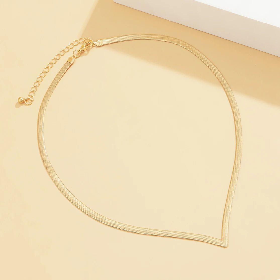 

Punk V Shape Snake Chain Necklace for Women Statement Gold/Silver Color Short Choker Necklaces Simple Chains on the Neck Jewelry