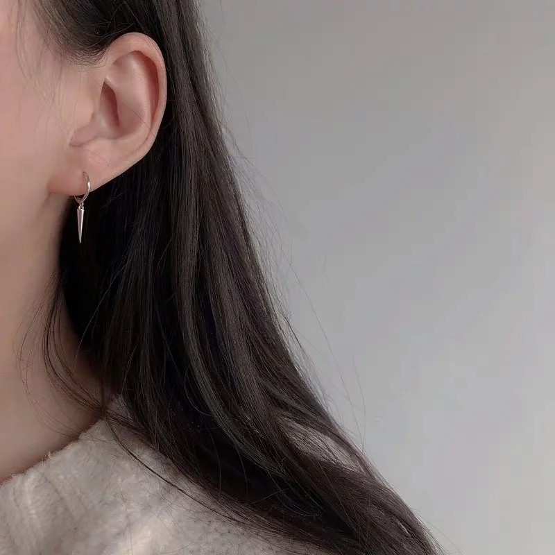 925 пробы серебряные серьги индивидуальные треугольные с кисточками цветные