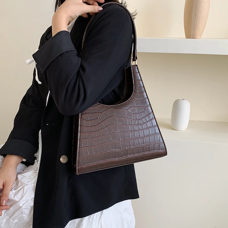 Кожаная сумка на плечо во французском стиле маленькие сумочки с полумесяцем для