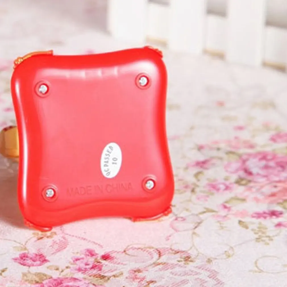 

New Year Gift Creative Solar Charging Handshake Lucky Cat Auspicious Crafts Doll Mini Lucky Cat Decoration Birthday Gift
