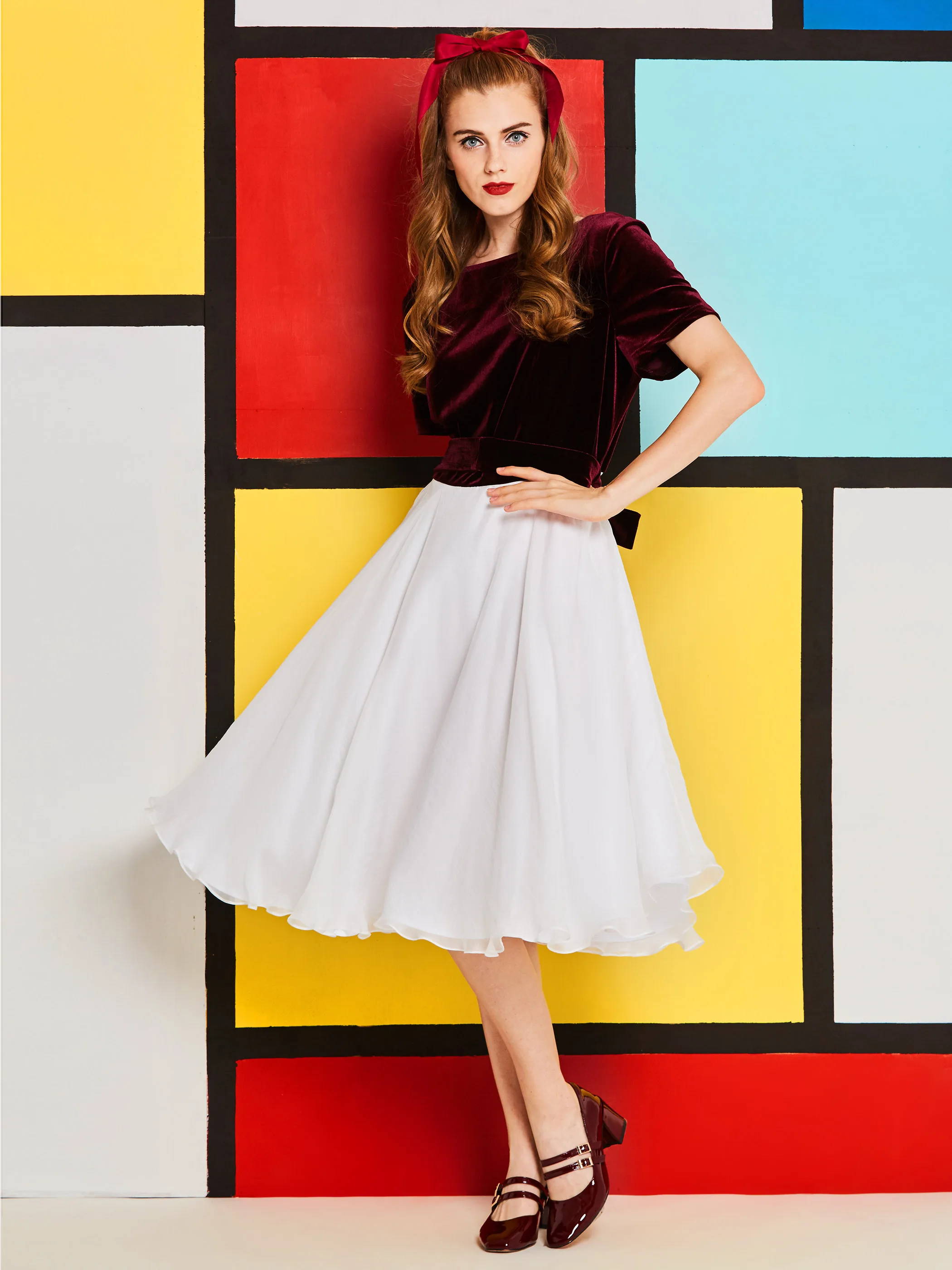 Женское винтажное бархатное платье летнее облегающее трапециевидной формы в