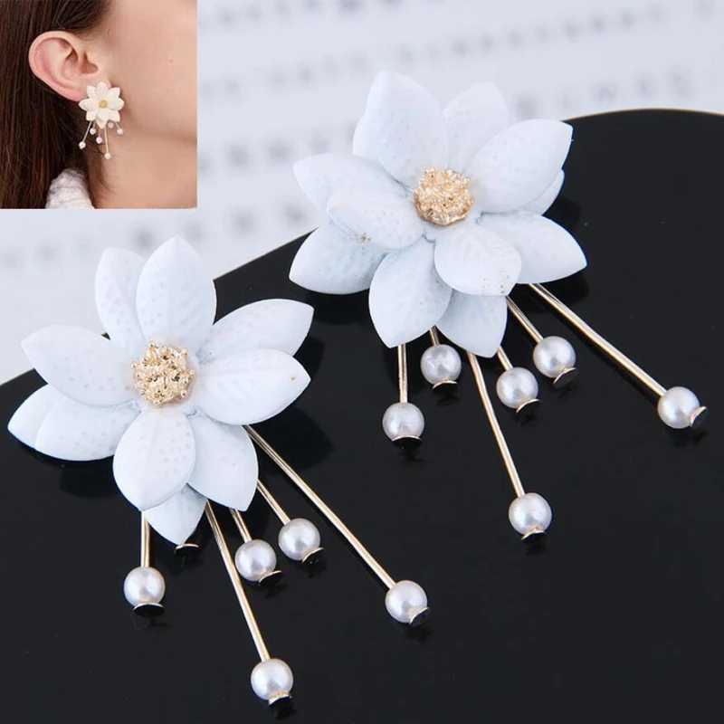 Фея для шутливого настроения цветы жемчужные серьги знаменитости супер фея