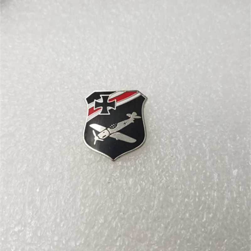 

Replica Germany Fighter Cross Prussia Military Medal Brooch Accessories Horror Pin