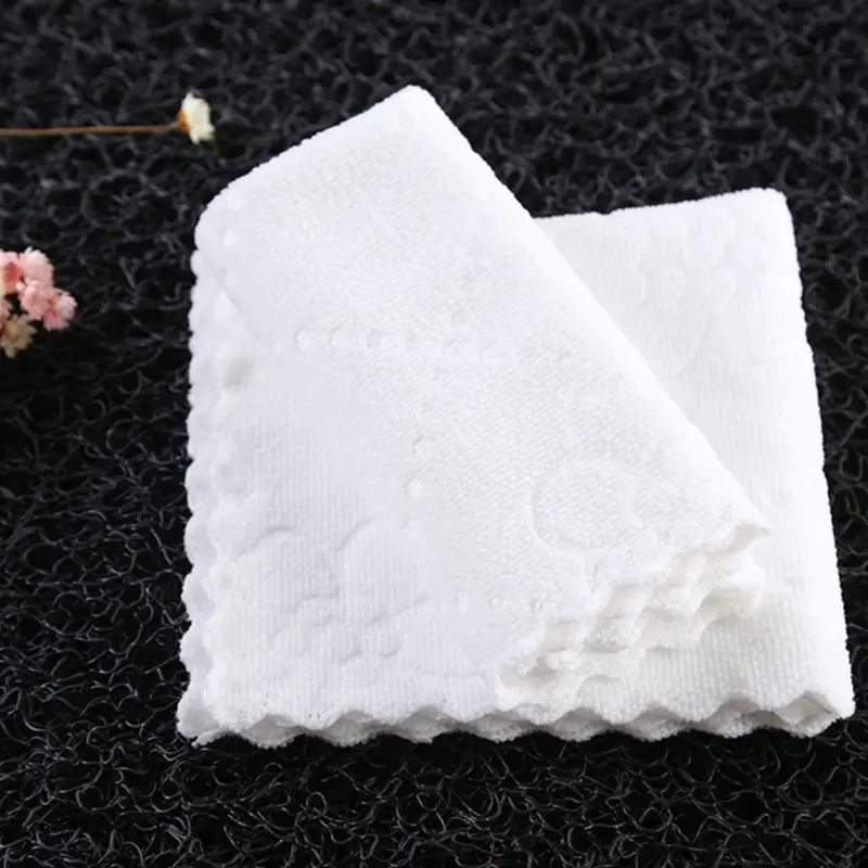 

Ultrasonic Cut Edge Lace Square White Napkin Wmbossed Fiber Wipes Handkerchief Disposable Supplies for Hotel Restaurant