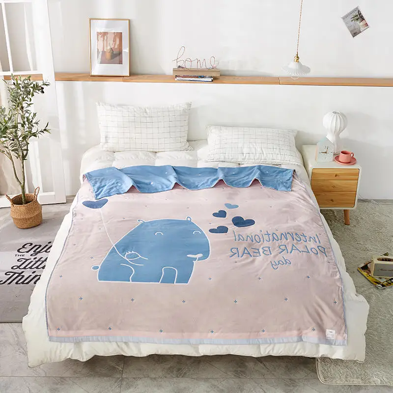 

Bedspread on the bed blanket comfortable Plaid