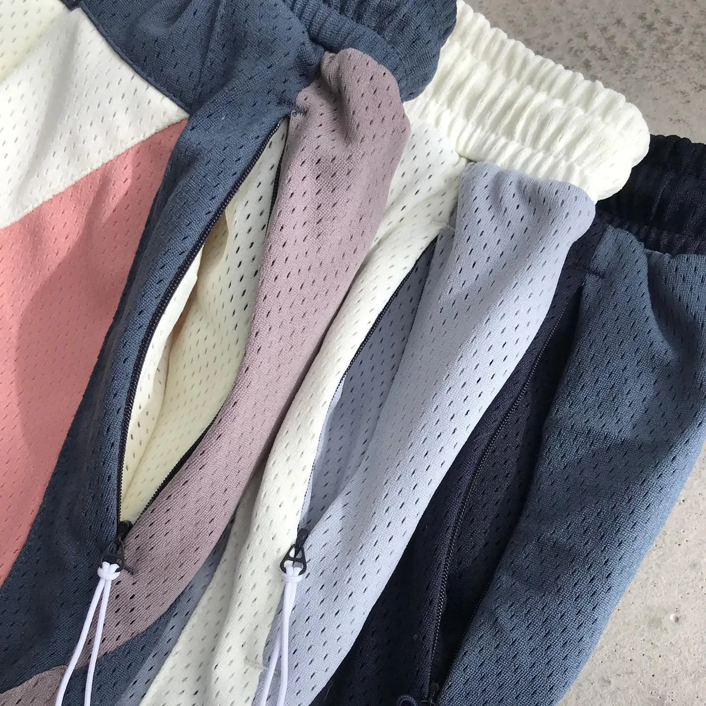 

2021 KITH MESH SHORTS Summer Men Women 1:1 High Quality Patchwork Kith Shorts Oversize Casual Letter Logo Breechcloth Drawstring