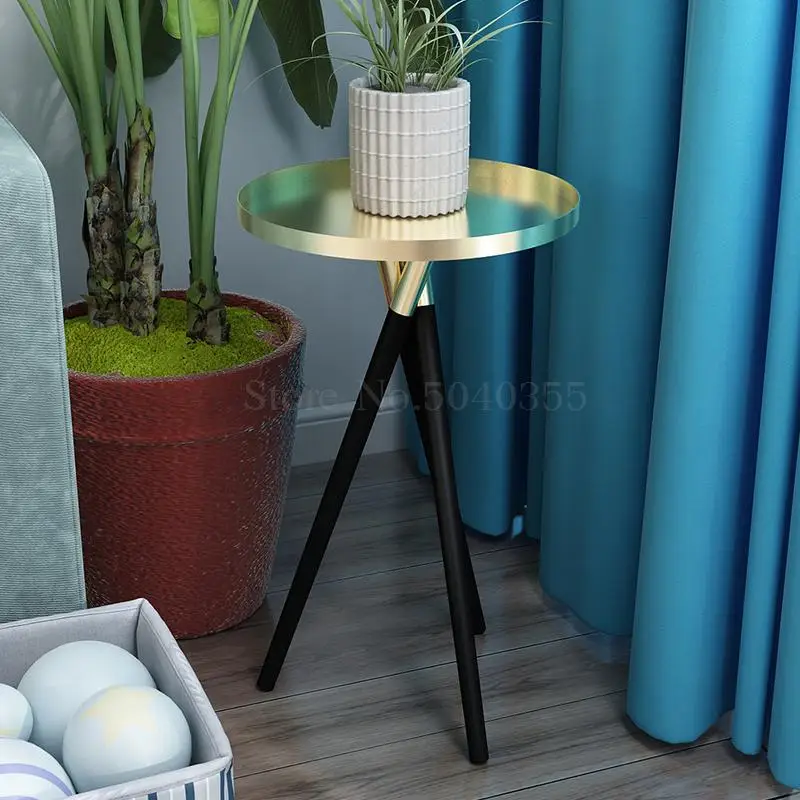 Простой европейский журнальный столик из массива дерева маленький Маленький для