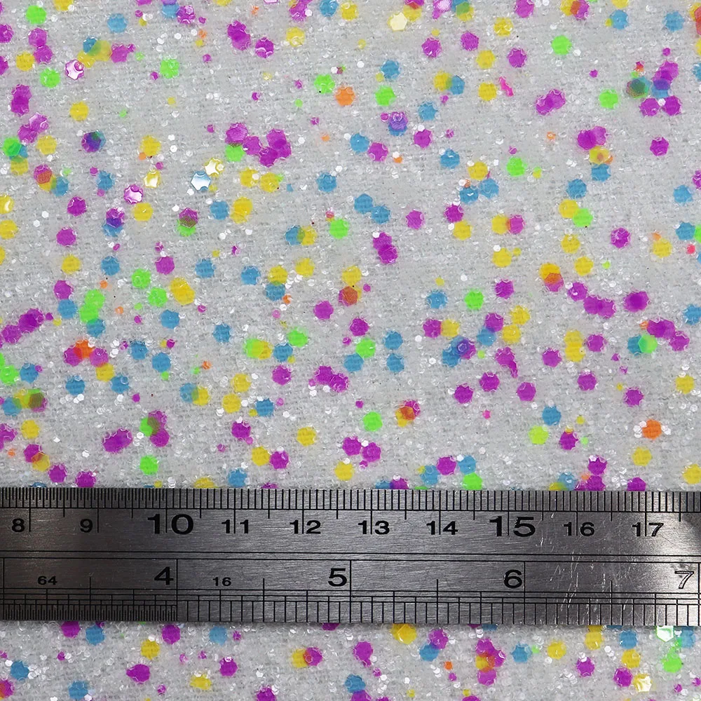 Яркие большие блестящие серьги с саржевой подкладкой 30x134 см