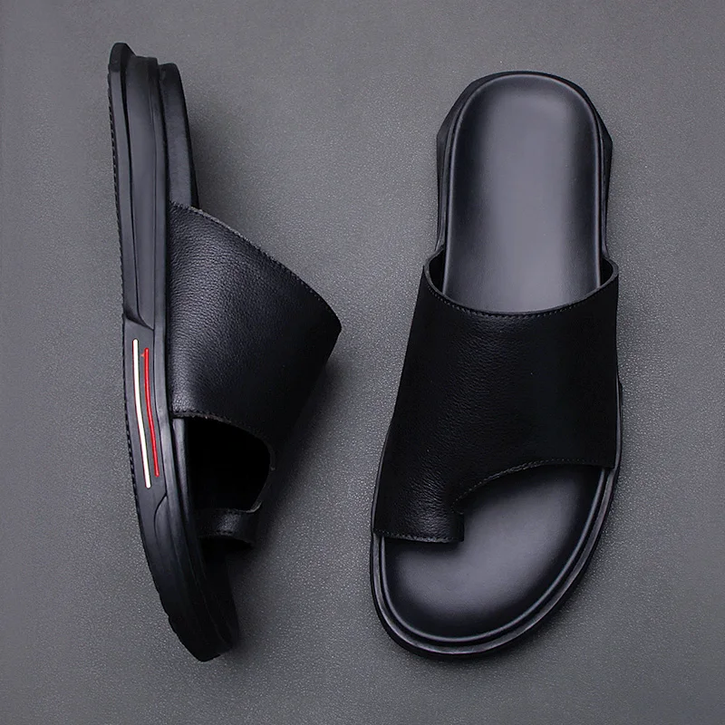

Flip-flop men's 2021 summer new leather slippers soft soles comfortable beach shoes fashion black casual slippers