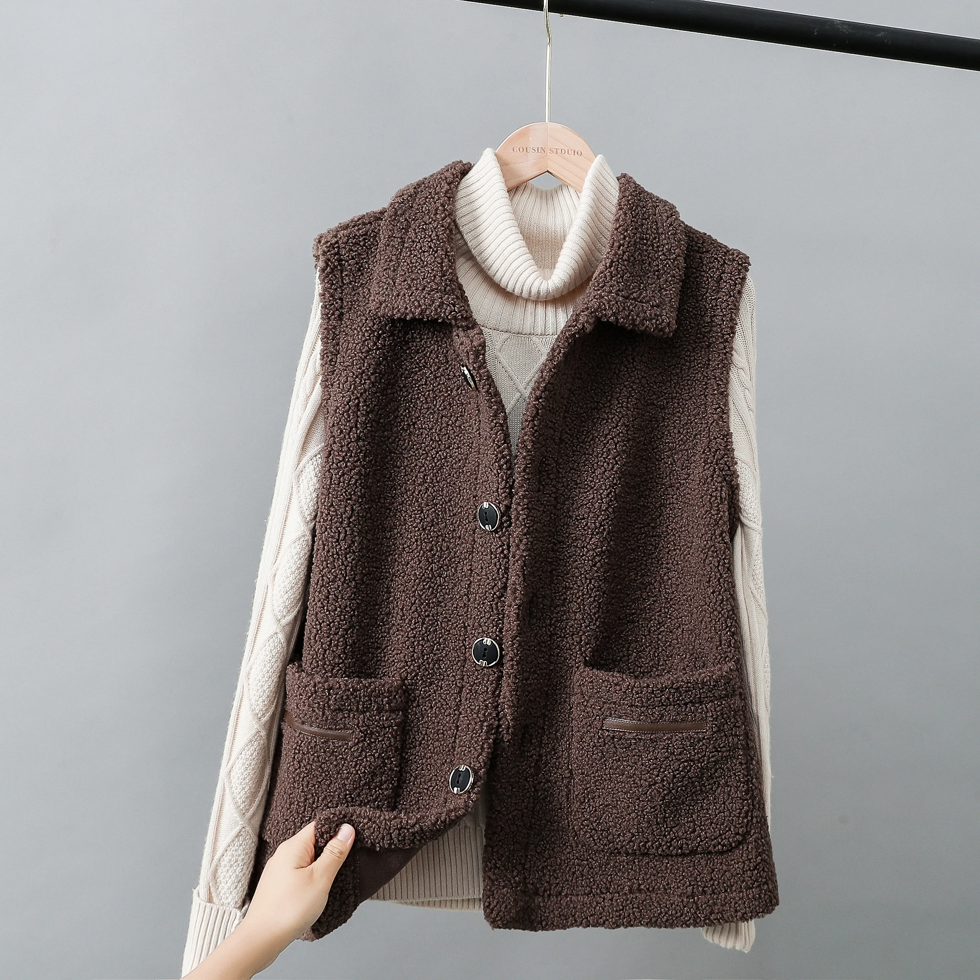 

ISENMAL New 2021Women Spring Autumn Corduroy short Vest Coats Female Korean version All-match Loose Jacket Ladies Size Casual