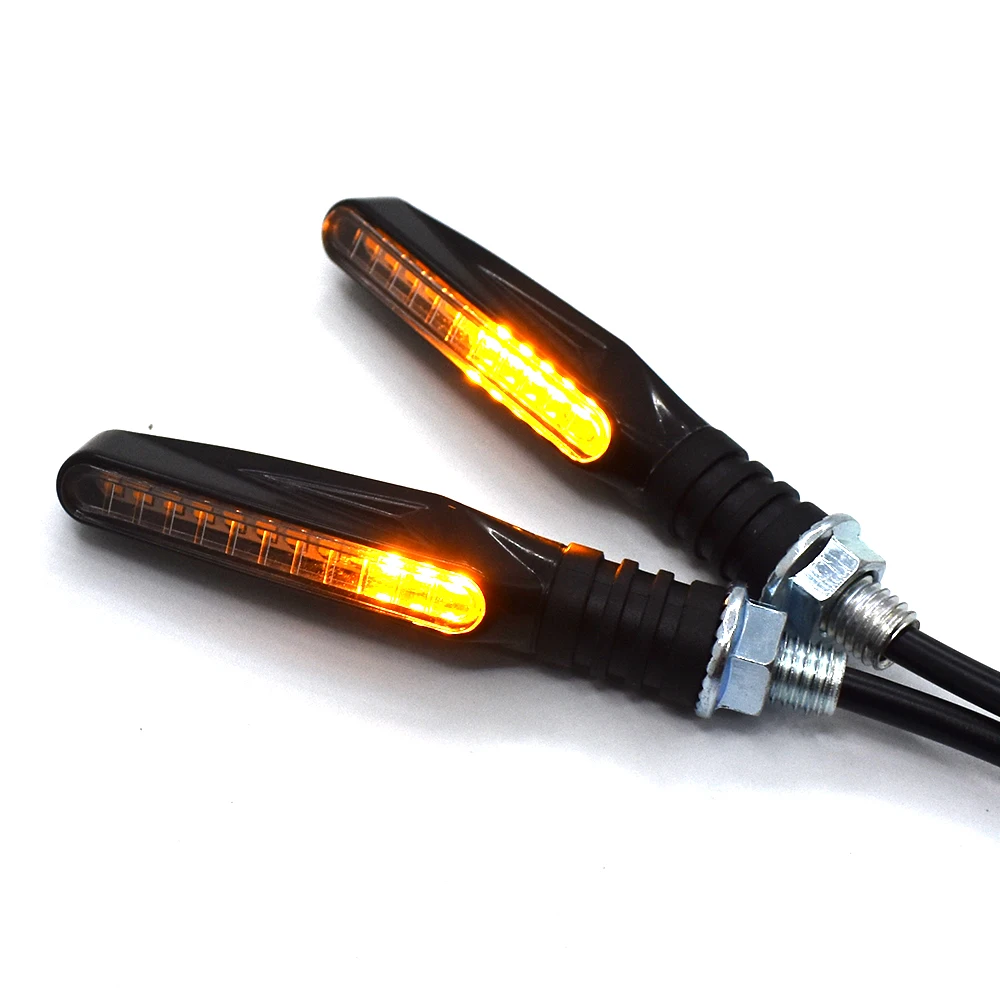 Универсальный фонарь для мотоцикла с поворотными сигналами мигающий