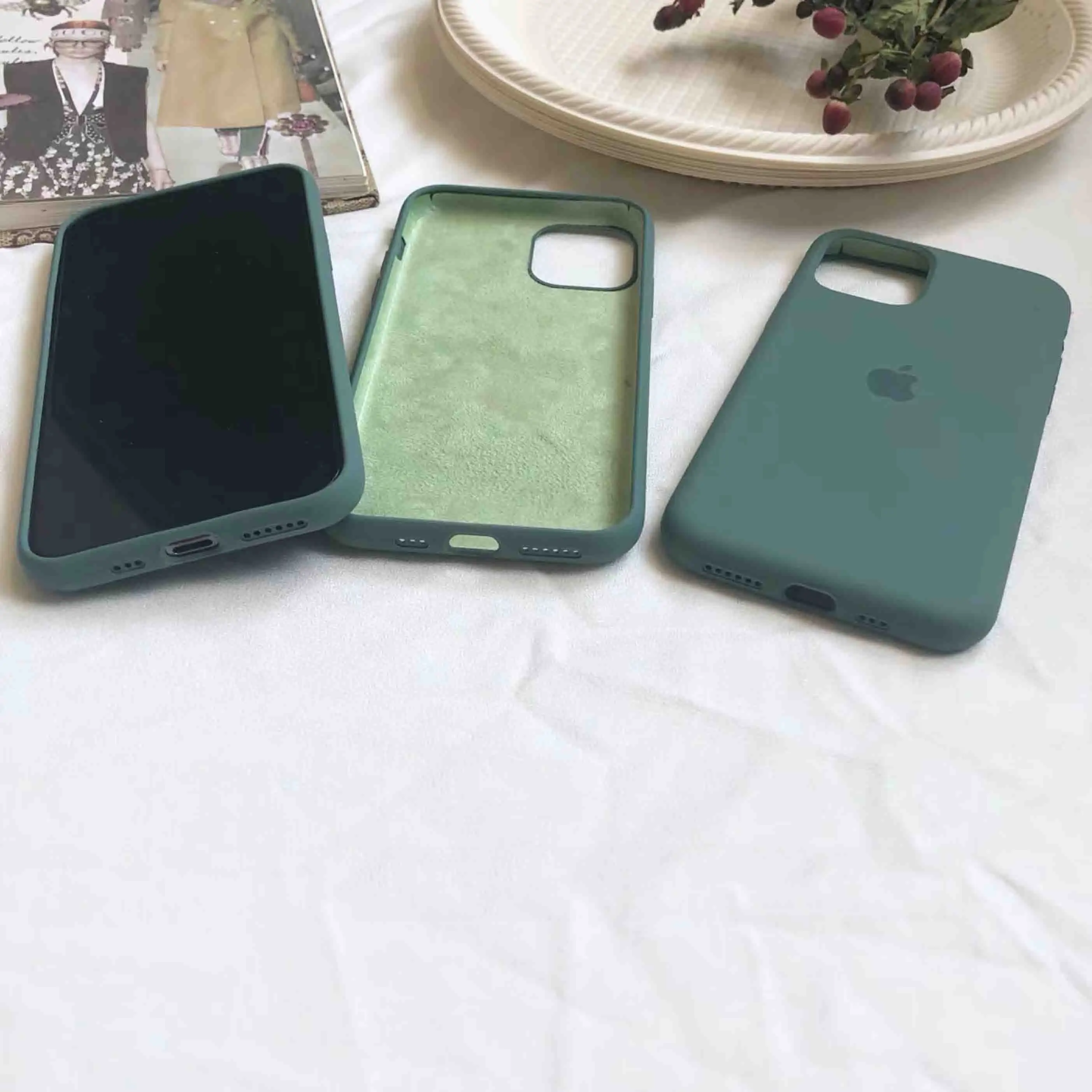 Жидкий силиконовый чехол для iPhone 11 Pro Max темно-синий мягкий на заднюю панель