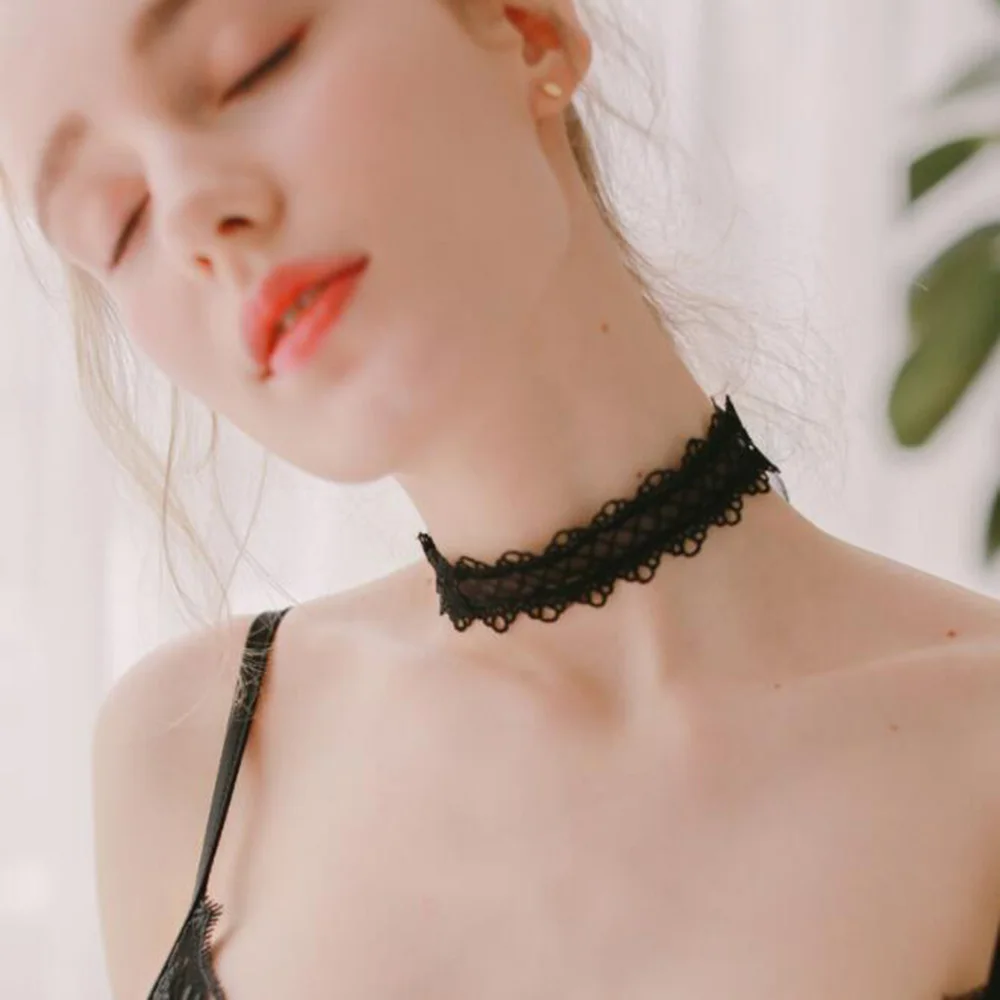 Женское винтажное классическое готическое колье чокер с татуировкой белое