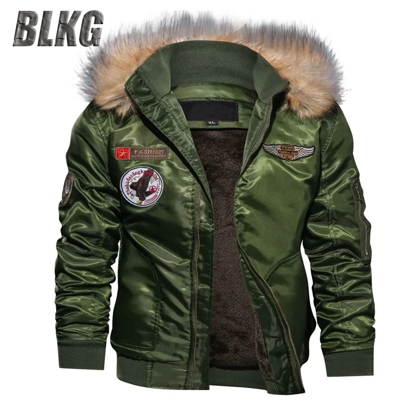 Мужская зимняя куртка с капюшоном и меховым воротником в стиле милитари | одежда
