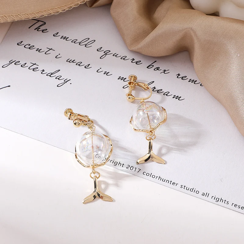 

South Korea's new mermaid bubble ball stud earrings earrings earrings contracted joker woman fashion temperament